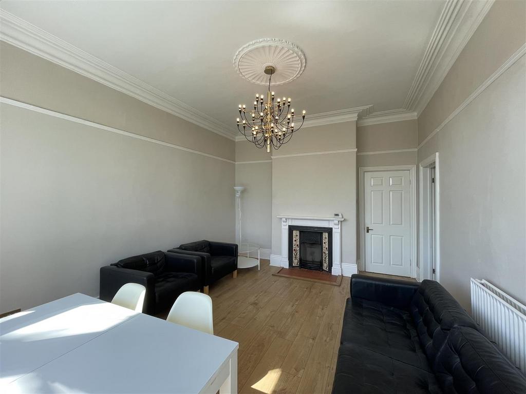 House in Sheffield, South Yorkshire - View 4