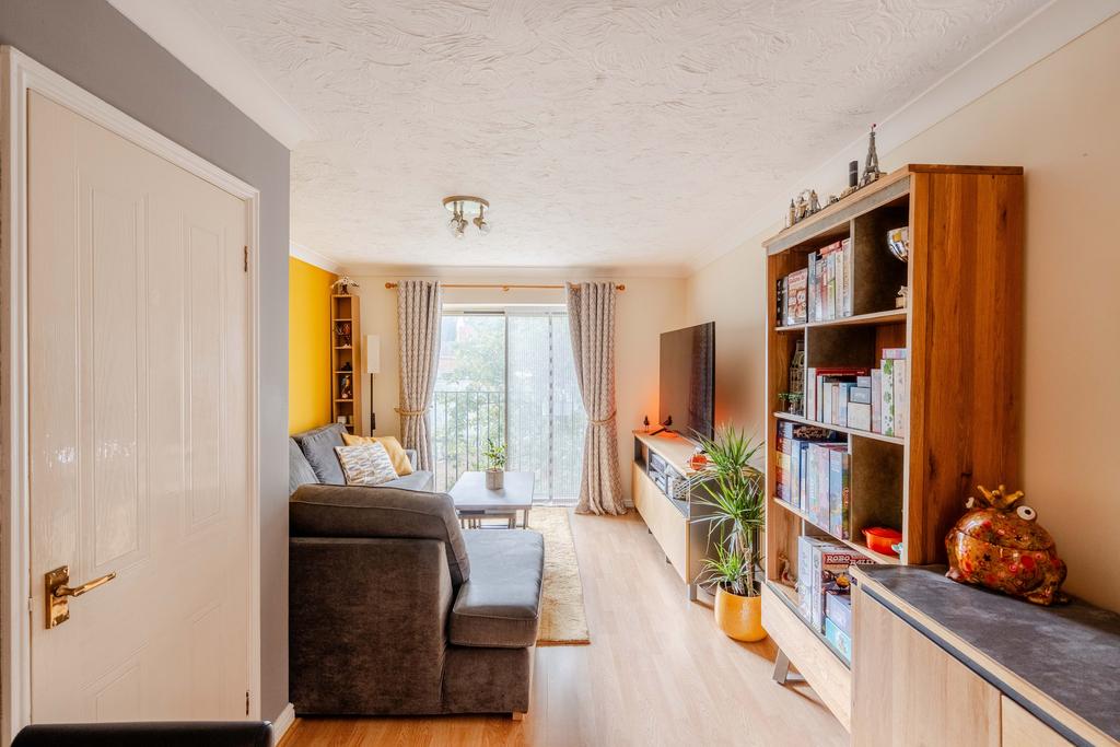 Apartment in Bristol - View 4