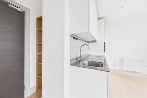 Studio to rent, Mercantile House, Uxbridge | London UB8