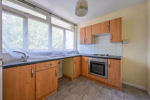 3 bedroom flat for sale, Crowder Street, Shadwell, London, E1