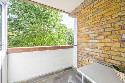 3 bedroom flat for sale, Crowder Street, Shadwell, London, E1