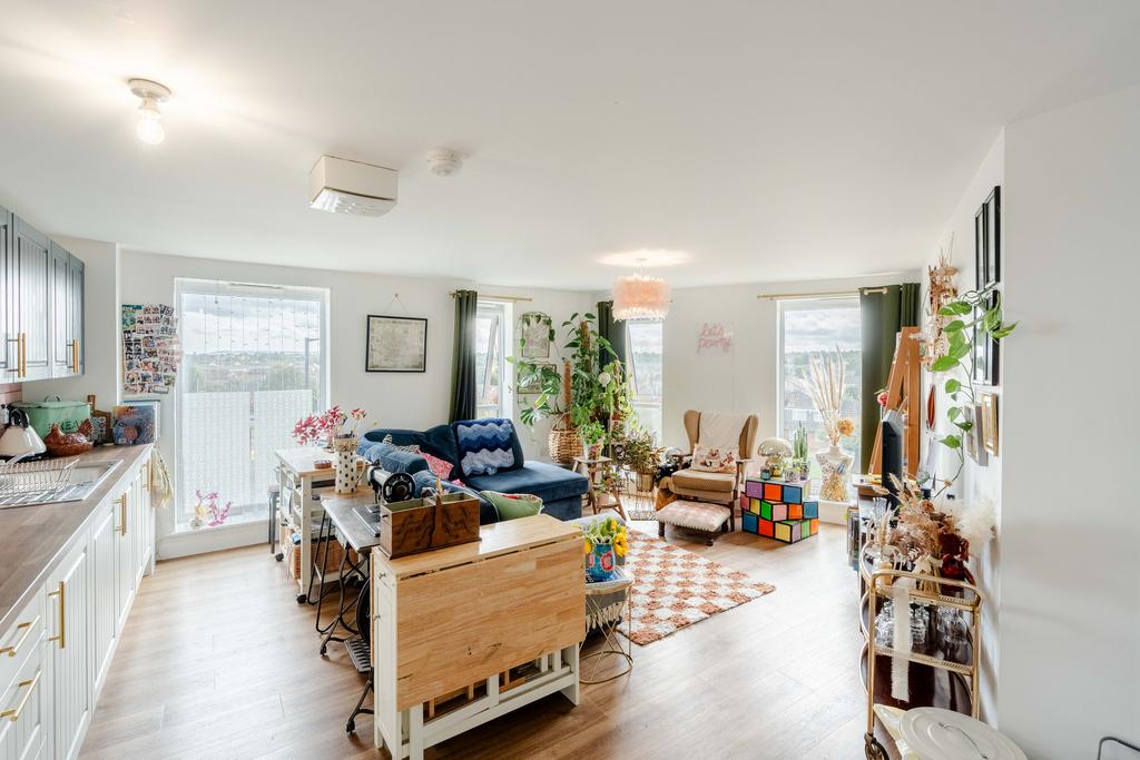Apartment in Bristol - View 3