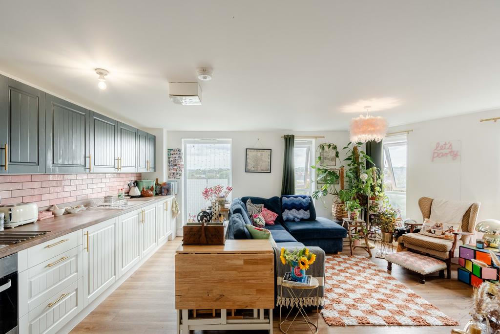 Apartment in Bristol - View 4
