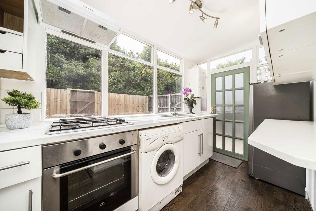 Apartment in London - View 3
