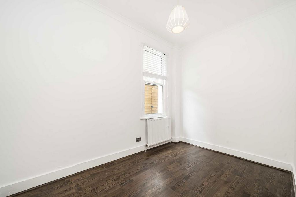 Apartment in London - View 5