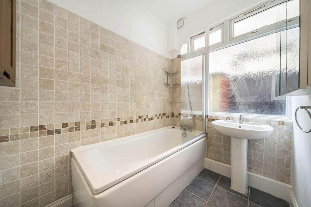 Apartment in London - More