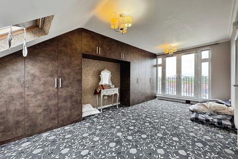 4 bedroom semi-detached house for sale, Glenwood Grove, London, NW9