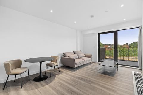 1 bedroom apartment to rent, 507 Assay Apartments, Station View GU1