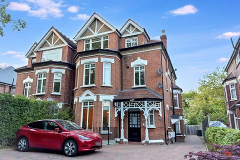 2 bedroom flat to rent, Great North Road, London N6
