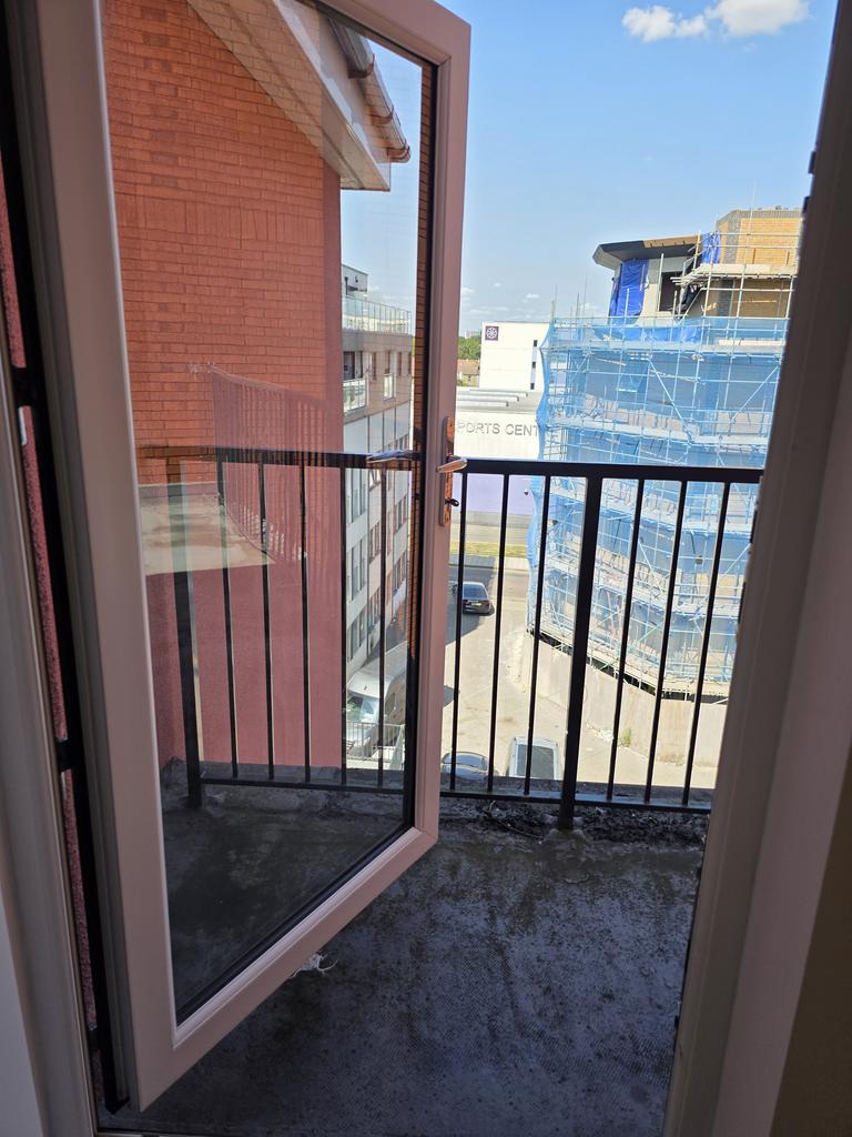 Apartment in Hounslow - View 2