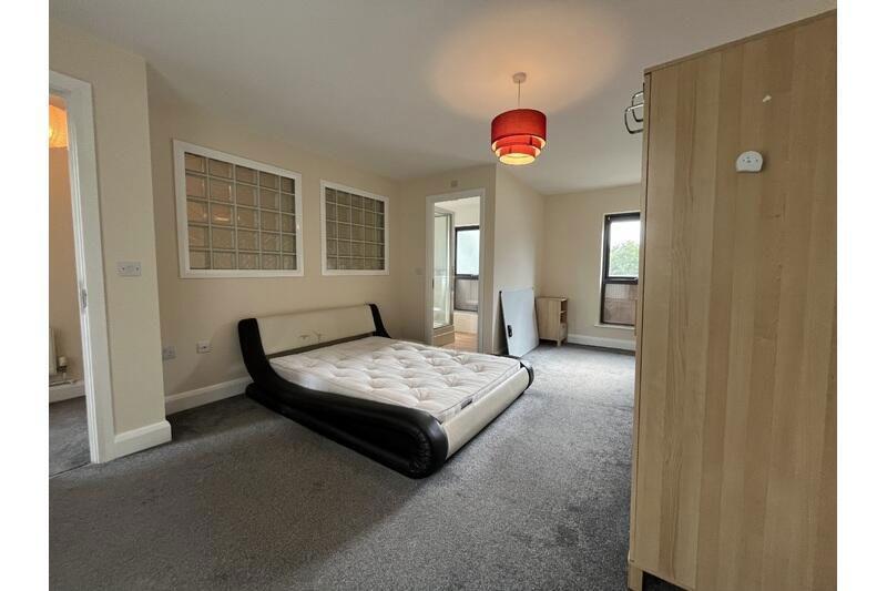 House in Birmingham, West Midlands - View 5