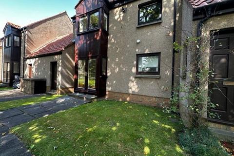 2 bed flat/apartment for rent in Greenside Court, Fife
