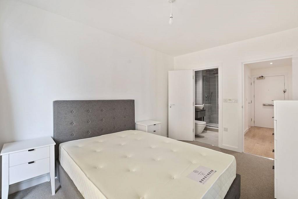 Apartment in London - View 5