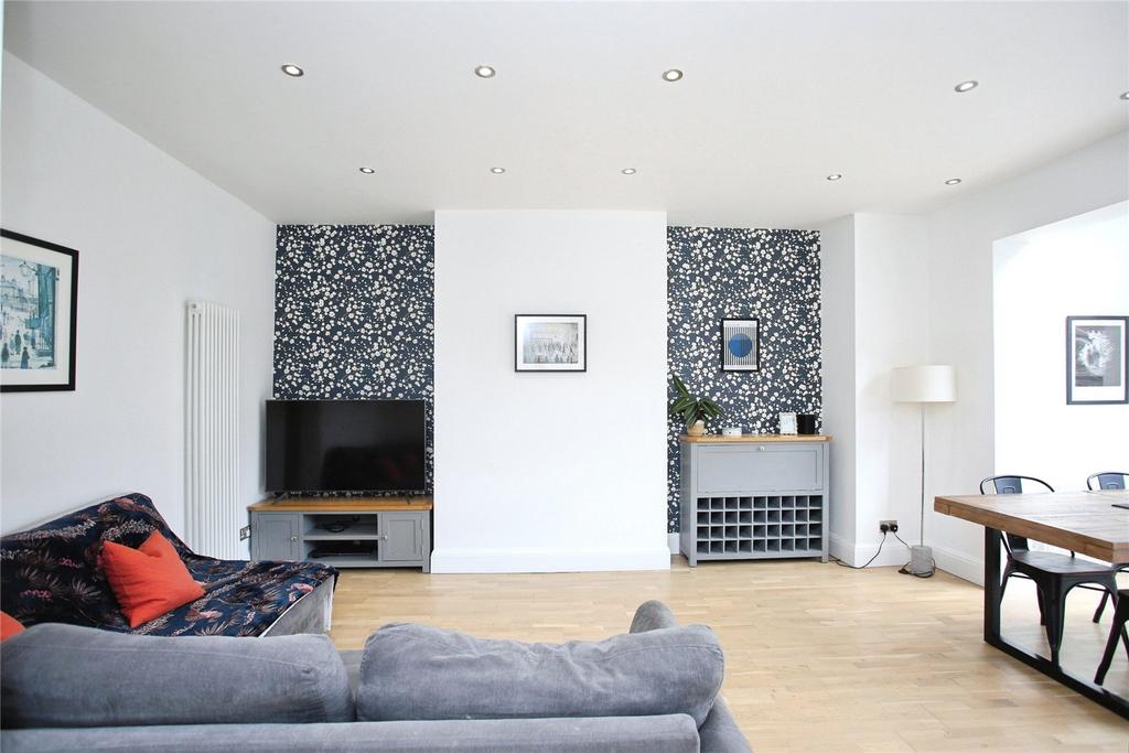 House in Stockport, Heaton Chapel - View 4