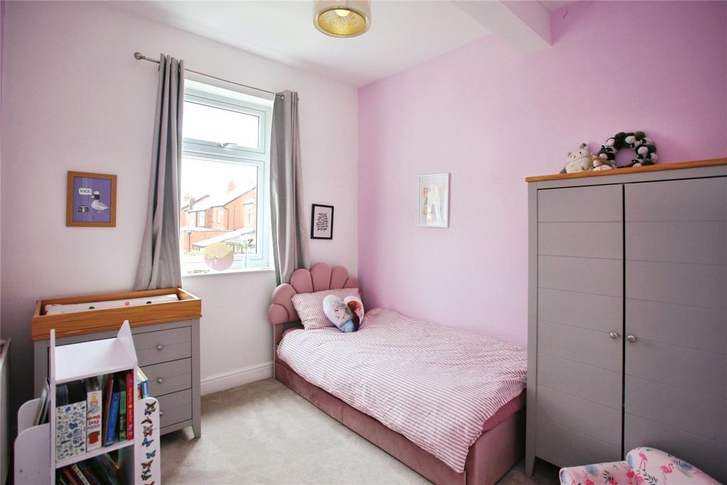 House in Stockport, Heaton Chapel - More