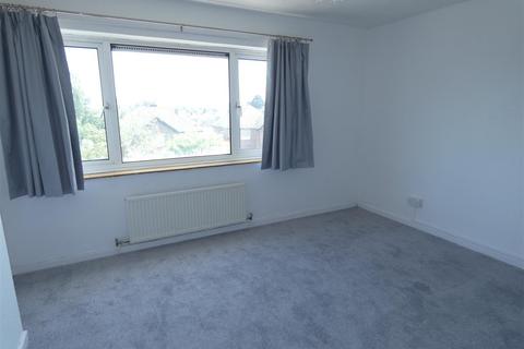 2 bedroom flat to rent, Carlton Terrace, Carlton Way CB4