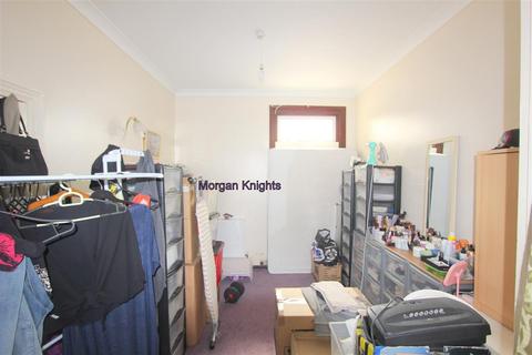 3 bedroom terraced house for sale, Manor Park E12