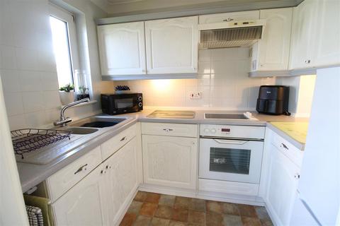 2 bedroom apartment for sale, Egypt Esplanade, Cowes PO31