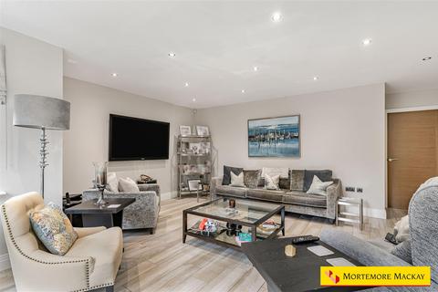 2 bedroom apartment for sale, Village Road, Enfield