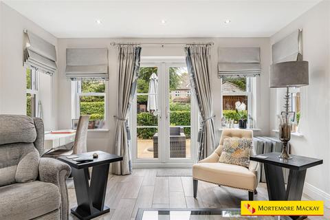 2 bedroom apartment for sale, Village Road, Enfield