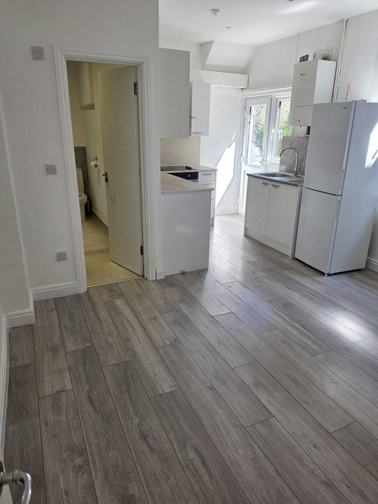 Apartment in London - View 2