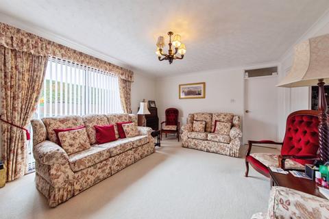 3 bedroom detached bungalow for sale, Larch Close, Bourne PE10