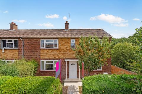 3 bedroom end of terrace house to rent, Hilltop Close, Ascot, Berkshire