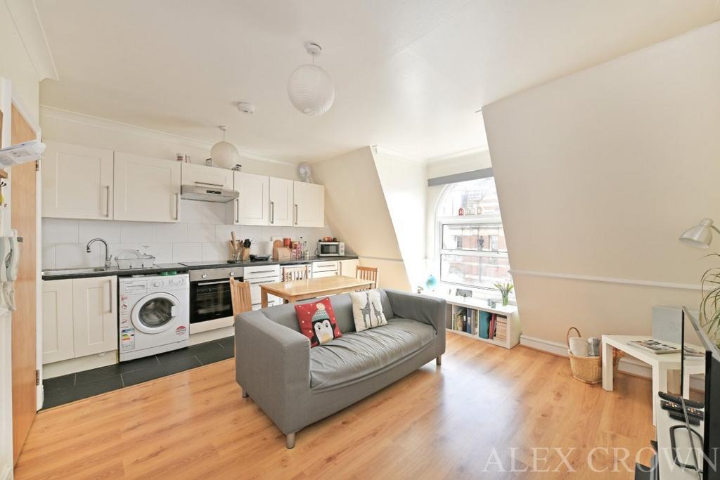 Apartment in London - View 3