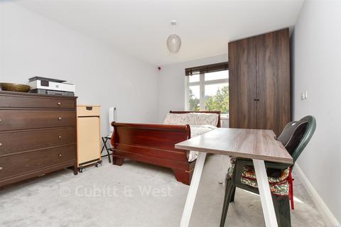 2 bedroom ground floor flat for sale, Belle House, Sutton SM2