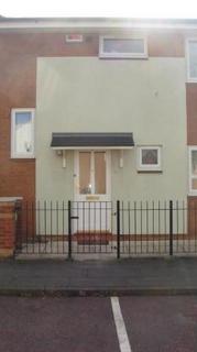 4 bedroom terraced house to rent, Sparrow Street, Manchester M13