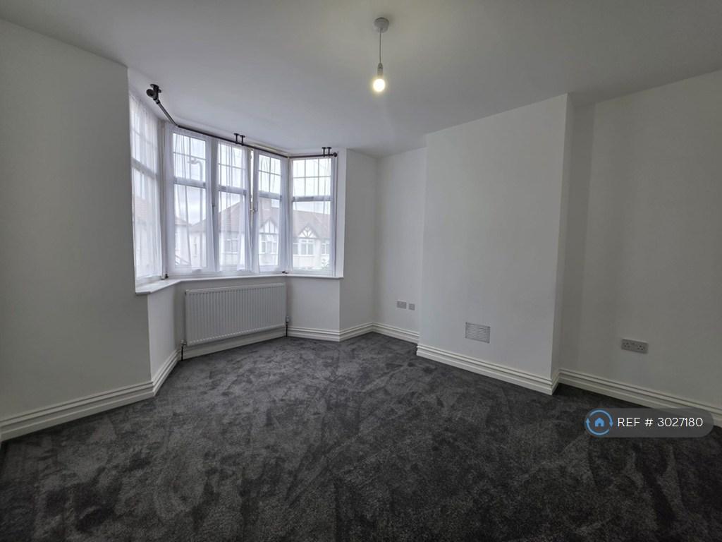 House in London - View 2