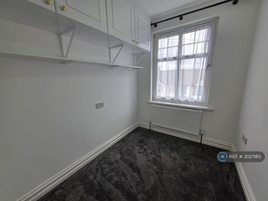 House in London - View 5