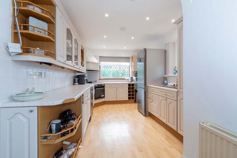 undefined, Walker Road, Maidenhead SL6