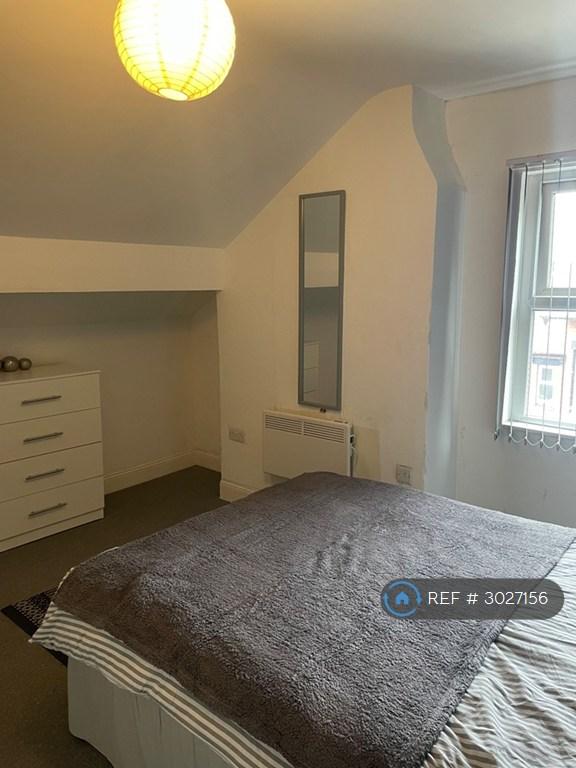 Apartment in Leeds - View 5