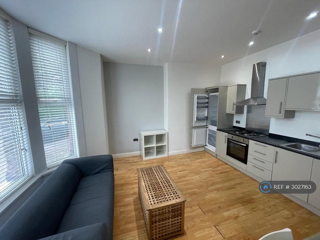 Apartment in Liverpool - View 3