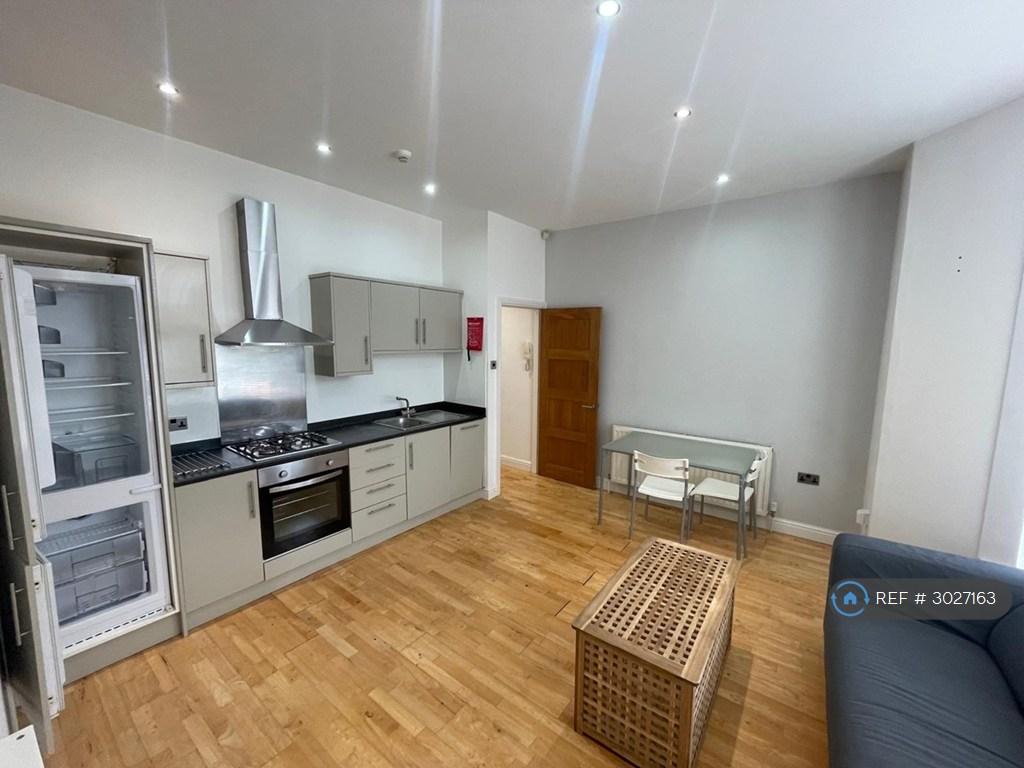 Apartment in Liverpool - View 5