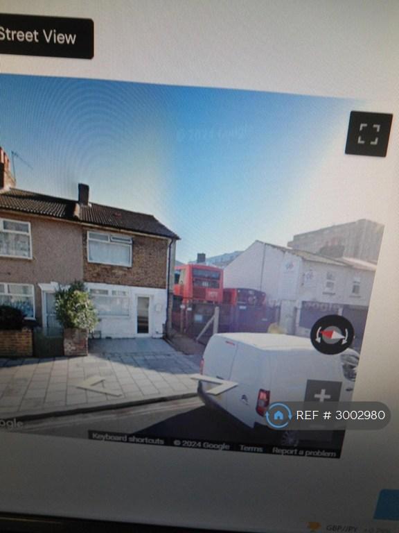House in Hounslow - View 2