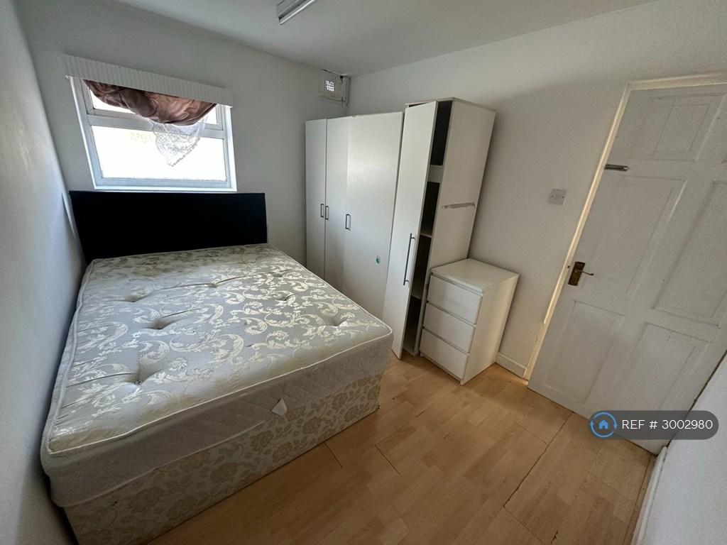 House in Hounslow - View 5