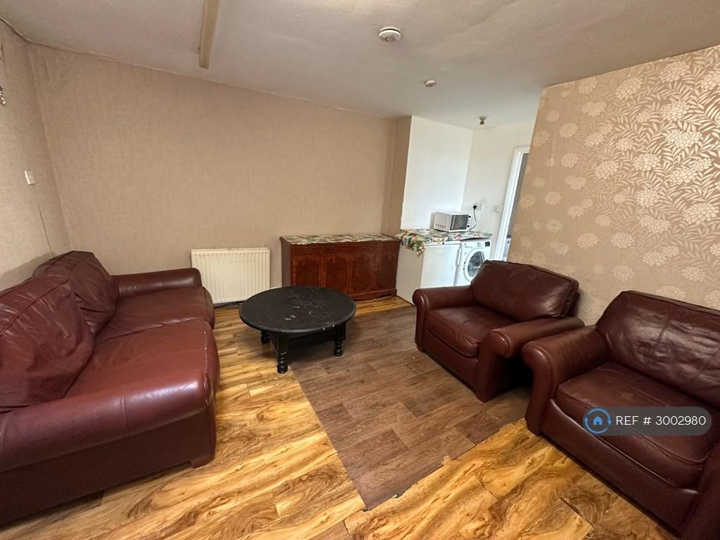 House in Hounslow - More