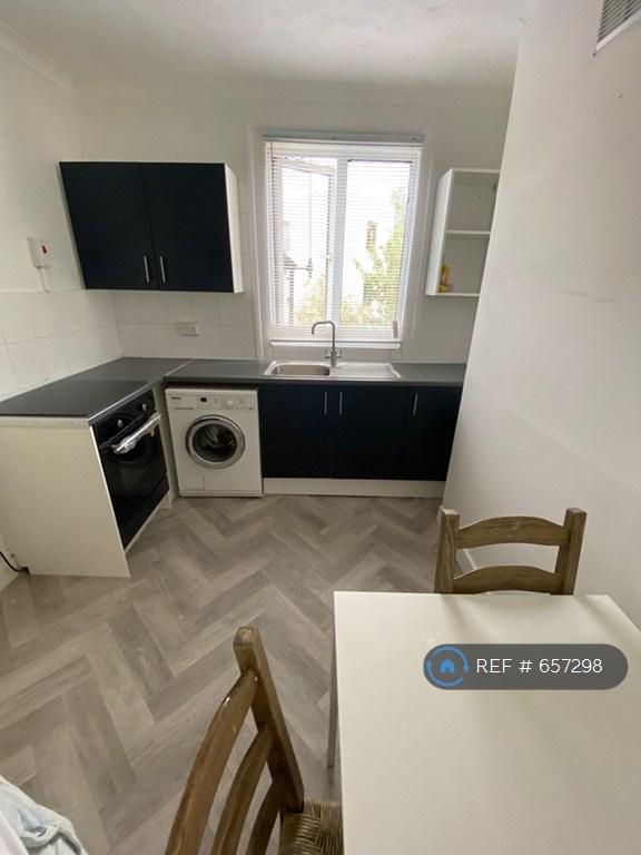 Apartment in London - View 3