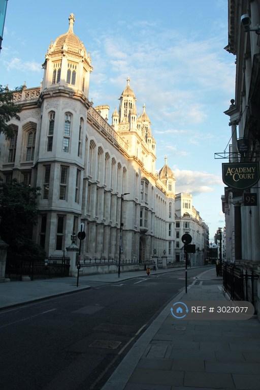 Apartment in London - More