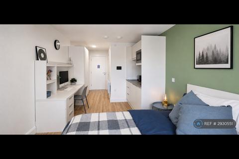 Studio to rent, Neal Drive, Cambridge, CB4