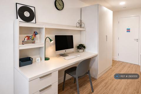 Studio to rent, Neal Drive, Cambridge, CB4