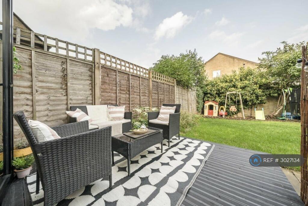 Apartment in London - View 5