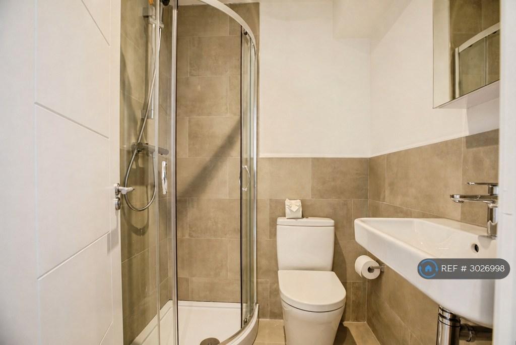 Apartment in London - View 3