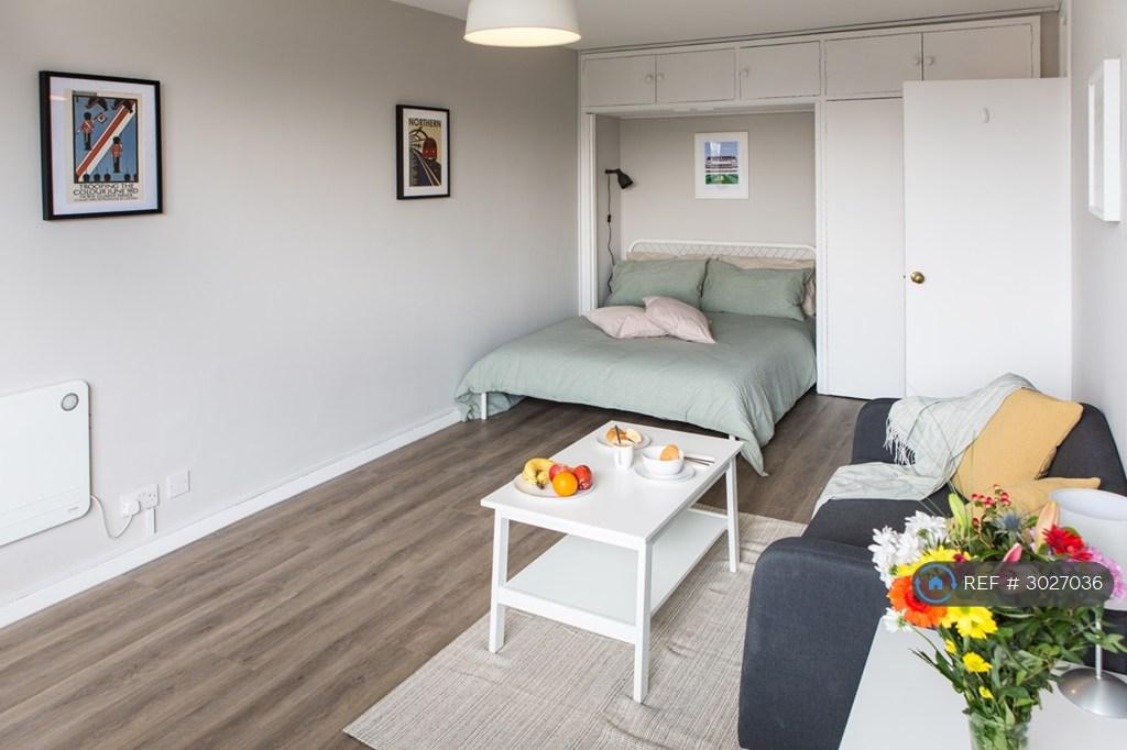 Apartment in London - More