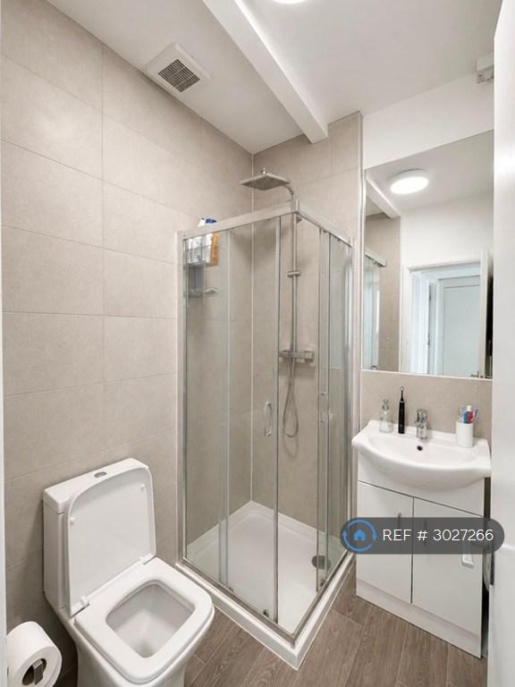 Apartment in London - View 3