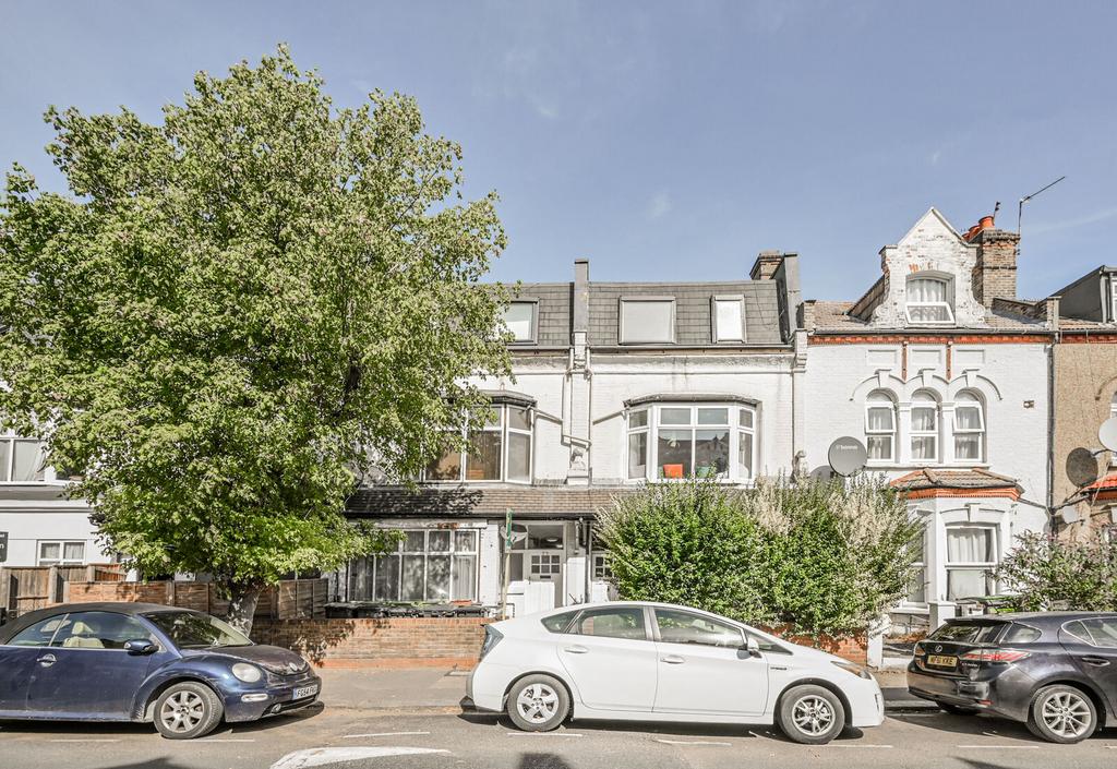 Apartment in London, Duckett's Green, Harringay - View 2