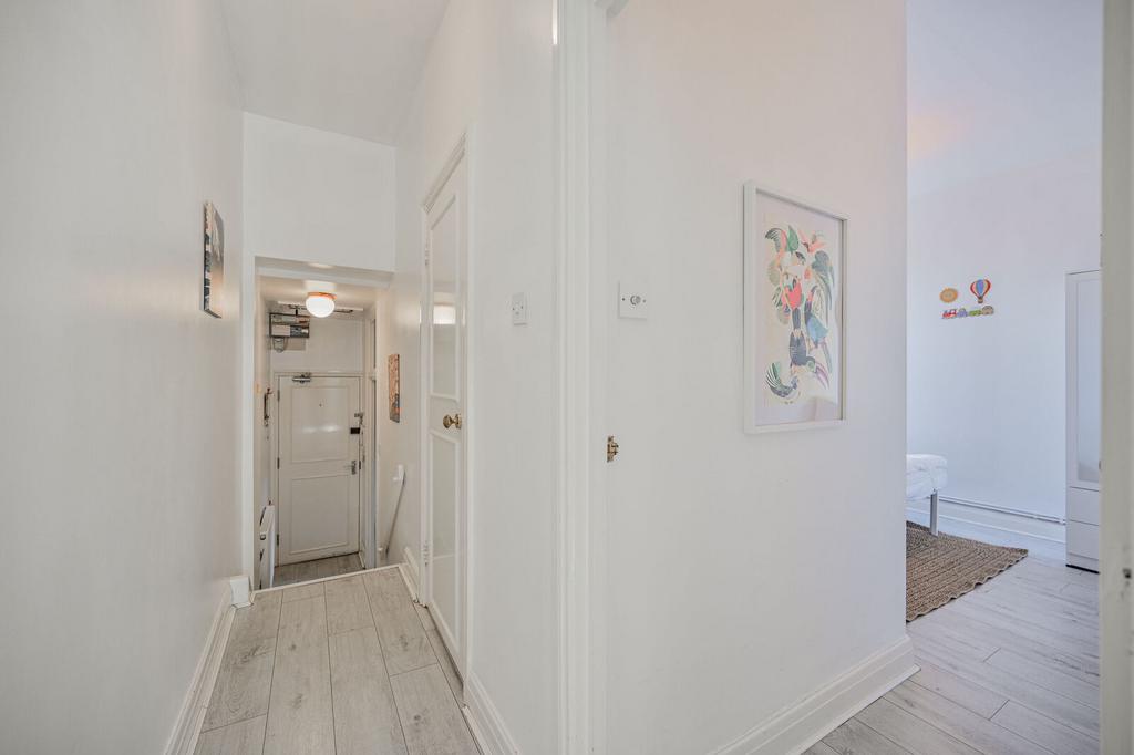 Apartment in London, Duckett's Green, Harringay - More