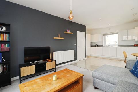 2 bedroom flat for sale, Buttercup Crescent, Emersons Green, Bristol, BS16
